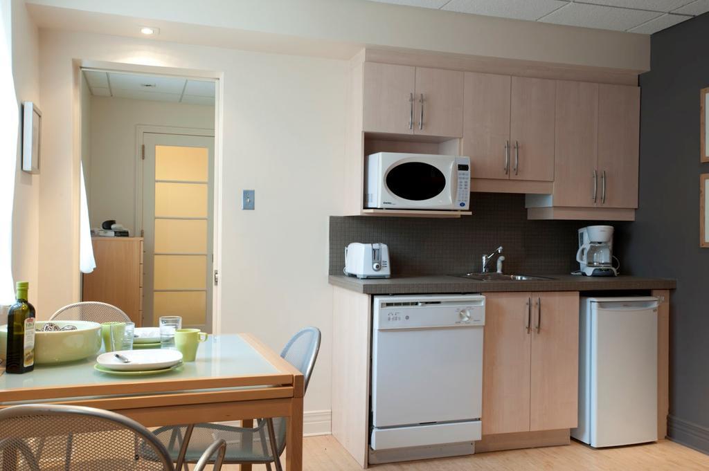 Zum Auberge D'Ete - Universite De Montreal Ngoại thất bức ảnh